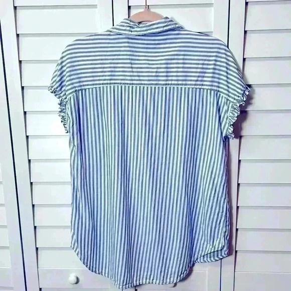 beachlunchlounge Sleeveless Button Up Striped Top Size Small Blue & White - Picture 6 of 6